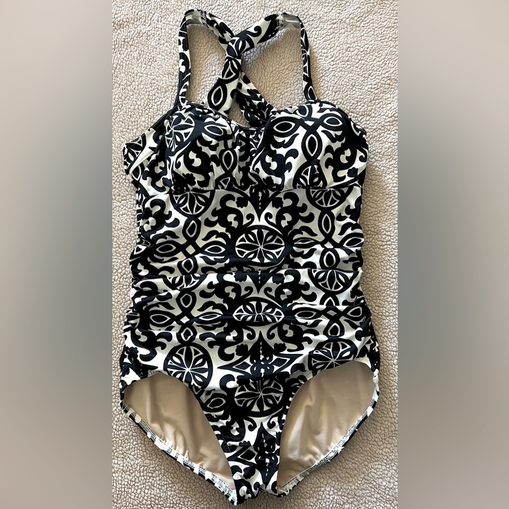 Lands' End Ladies Black White One Piece Swimsuit Size… Gem